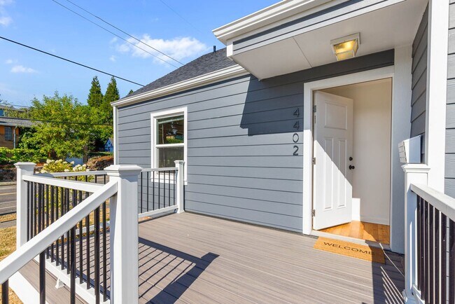 Foto del edificio - Bright & Spacious Remodeled Home Near Columbia City, Mt. Baker & Lake Washington