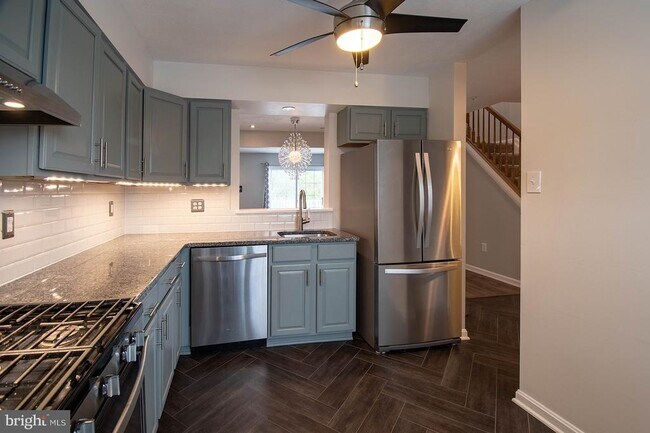 Foto del edificio - 5620 Queen Anne Ct