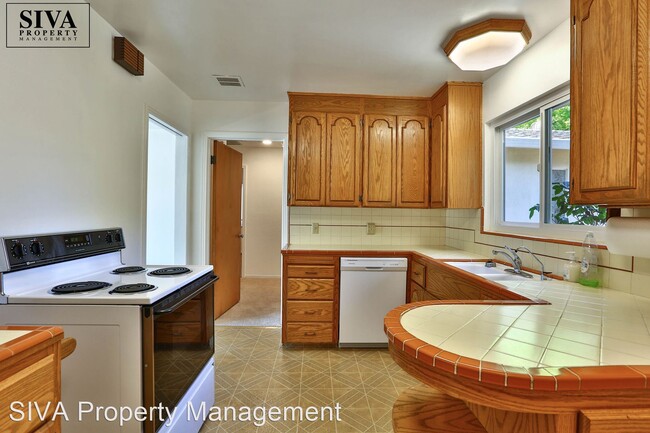 Building Photo - 3 br, 1.5 bath House - 391 Curtner Ave
