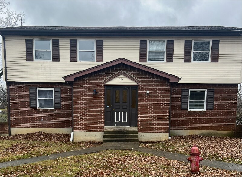 Primary Photo - 1044 Idylwild Dr