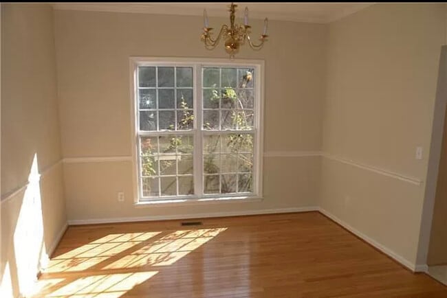 Building Photo - 310 Tecumseh Ct