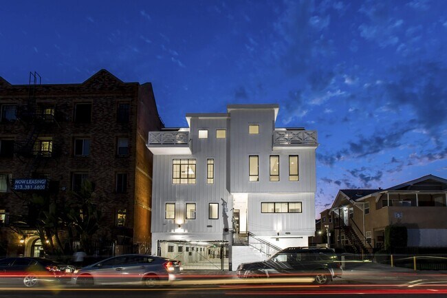Building Photo - 161 S Normandie Ave