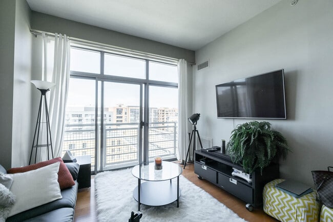 Building Photo - 475 K St NW