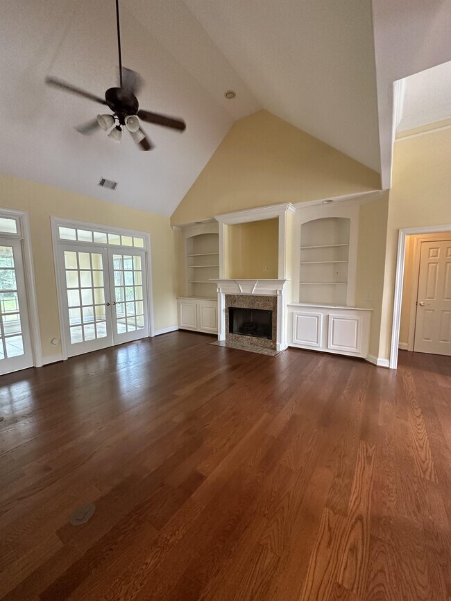 Building Photo - 72 White Oak Bluff