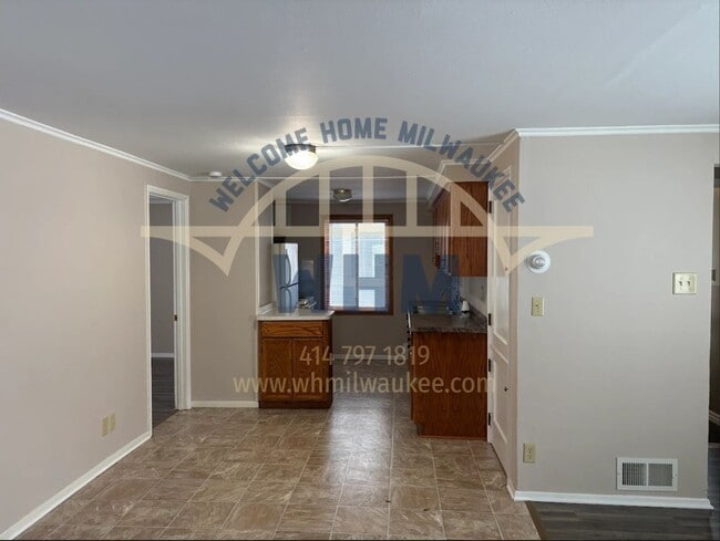 Building Photo - 4508 W Crawford Ave