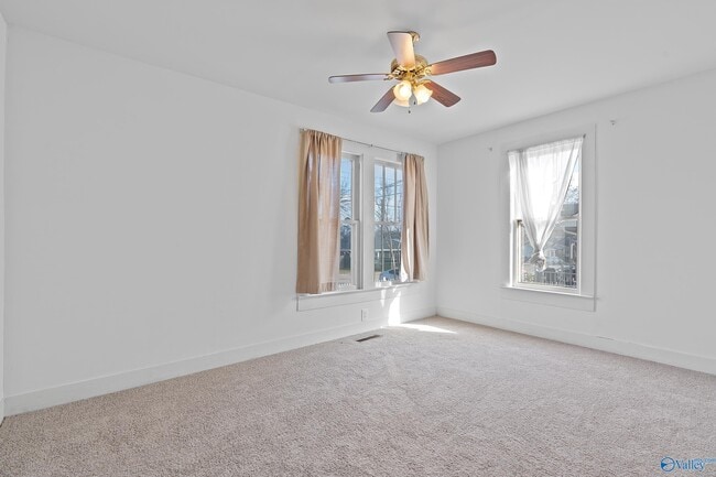 Building Photo - 2909 6th Ave SW