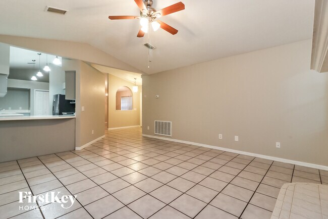 Foto del edificio - 1124 Belladonna Dr