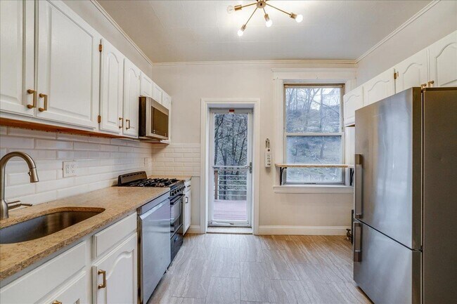 Foto del edificio - 654 JFK Blvd E