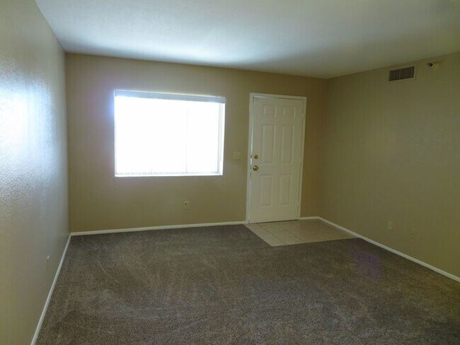 Foto del edificio - 17 E Ruth Ave