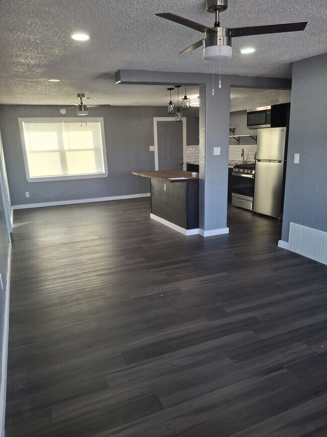 Foto del edificio - 2611 NW 46th Pl