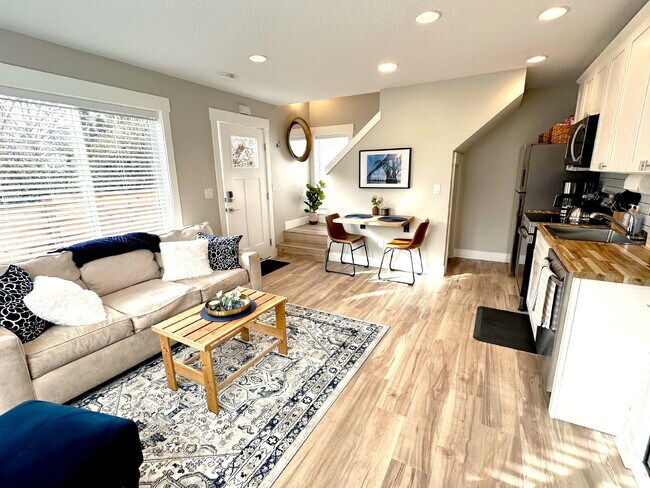 Foto del edificio - 6842 N Mears St