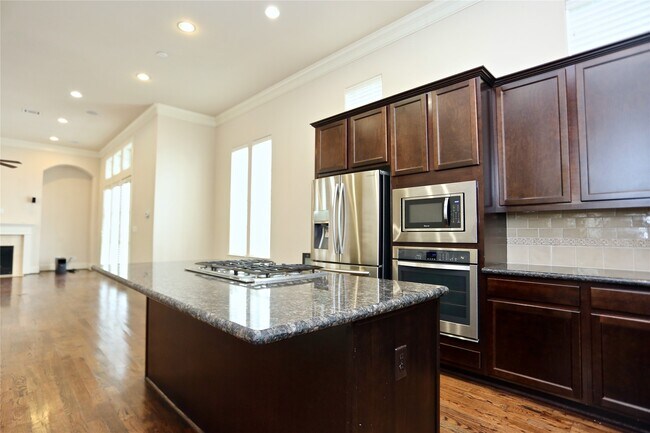 Building Photo - 3226 McKinney St