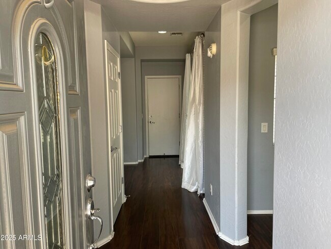 Foto del edificio - 14240 W Country Gables Dr