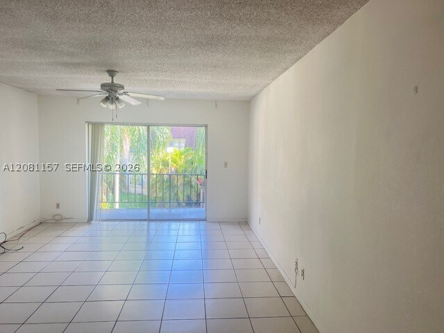 Foto del edificio - 13710 SW 90th Ave