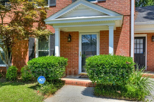 Foto del edificio - 493 Fairfield Way