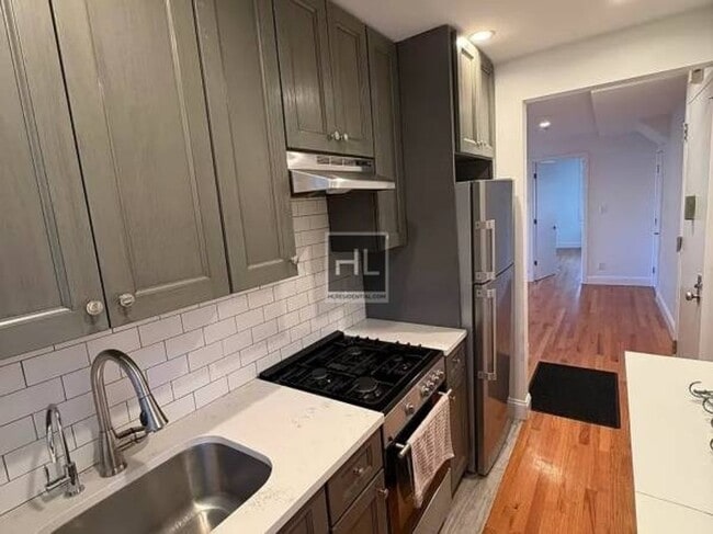 Foto del edificio - 73 STREET