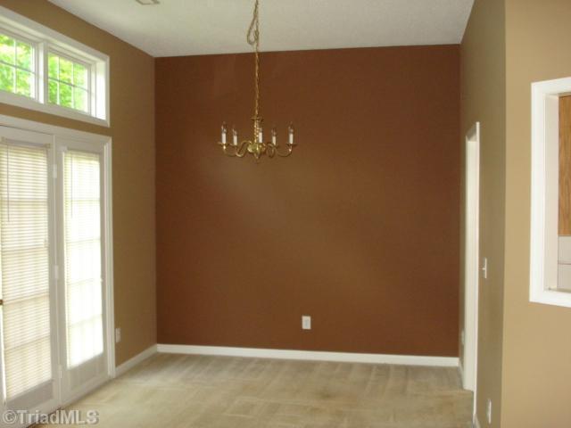 Foto del edificio - 8 Drakestone Ct