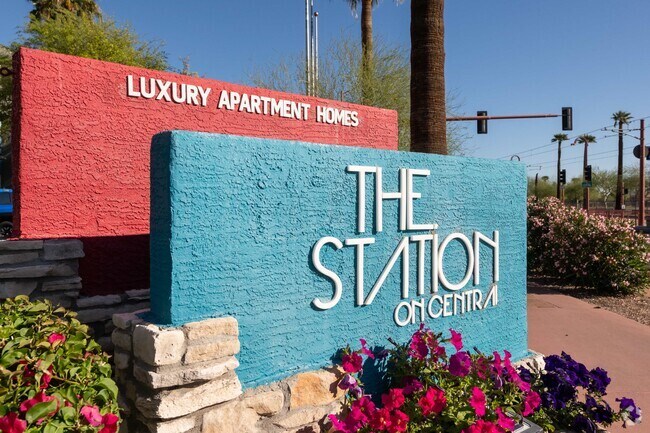 Phoenix City Square Apartments for Rent with a Living Room - Phoenix, AZ - Updated Today ...