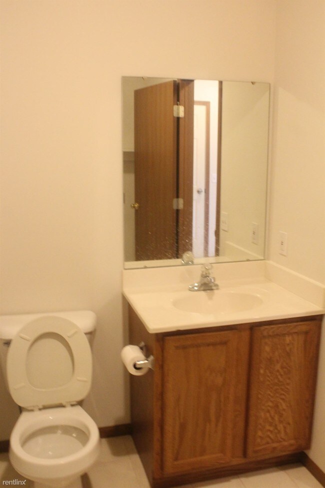 Foto del edificio - 3 br, 1.5 bath Duplex - 2400 Morning Dawn Dr