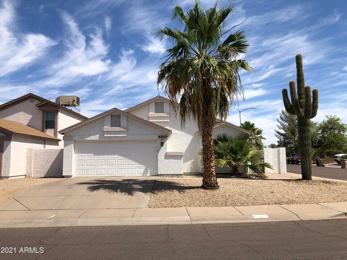 Foto principal - 8860 W Athens St