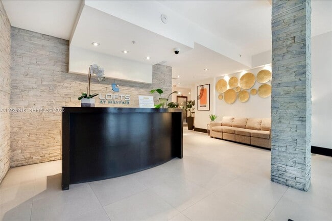 Foto del edificio - 3339 Virginia St