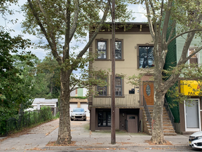 Building Photo - 248 Duncan Ave