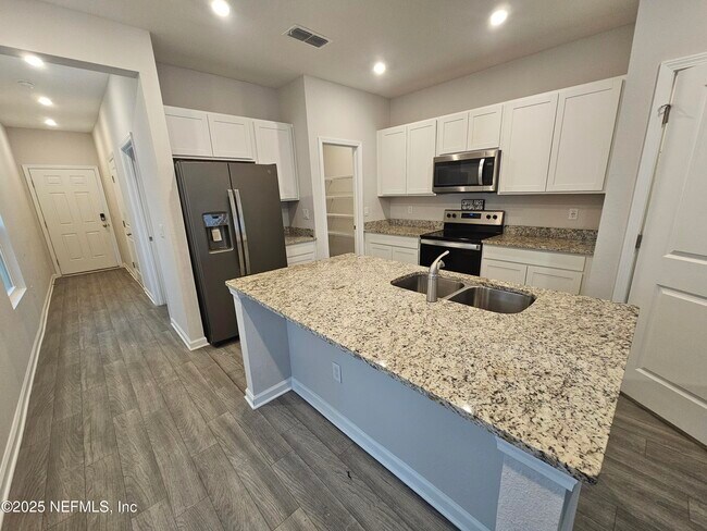 Building Photo - 8109 Cheryl Ann Ln