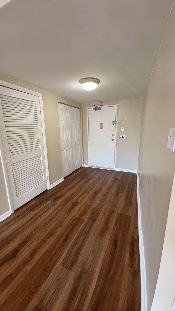 Foto del edificio - 6301 Stevenson Ave