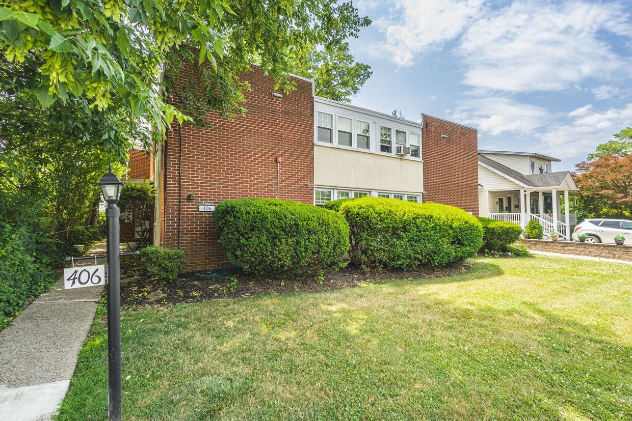 Primary Photo - 1 Bedroom | 1 Bath - NEW RENOVATION Audubo...