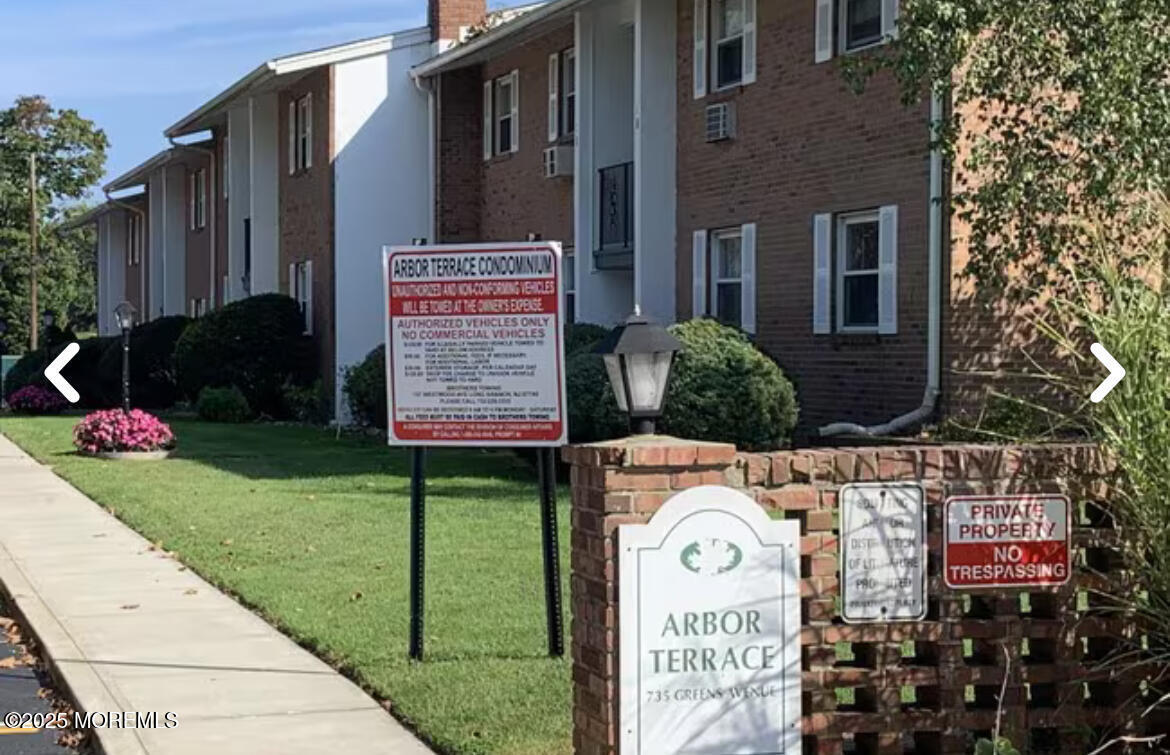 Foto principal - 735 Greens Ave
