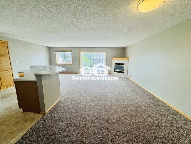 Foto del edificio - 7586 Crimson Ln