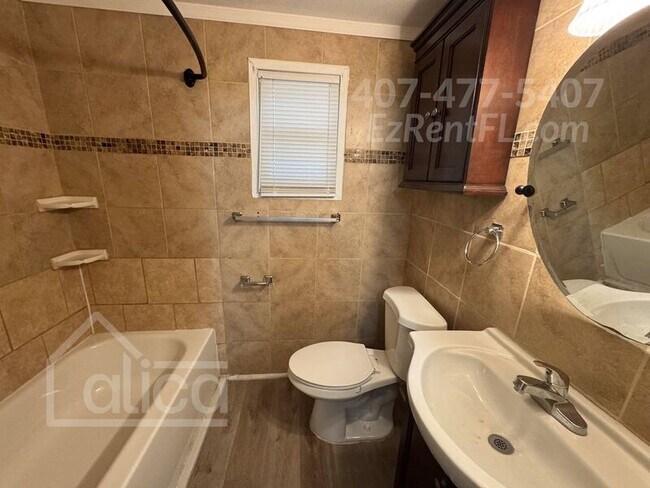 Foto del edificio - 408 Woodside Dr