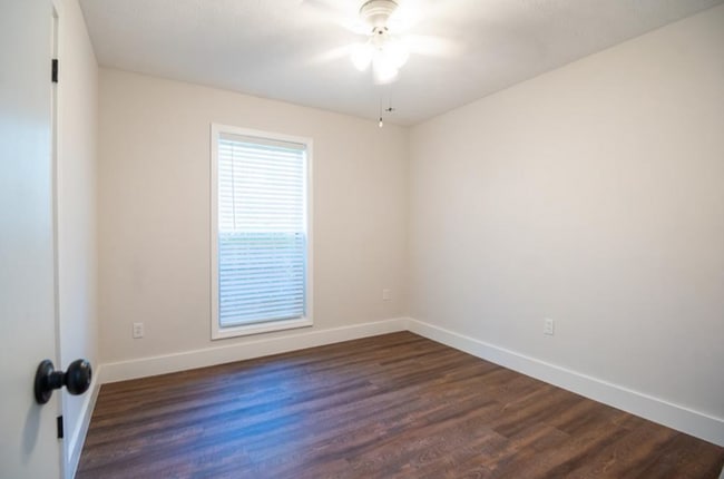 Building Photo - 1339 Sanders St