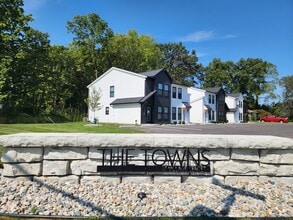 Building Photo - 8207 Secor Rd