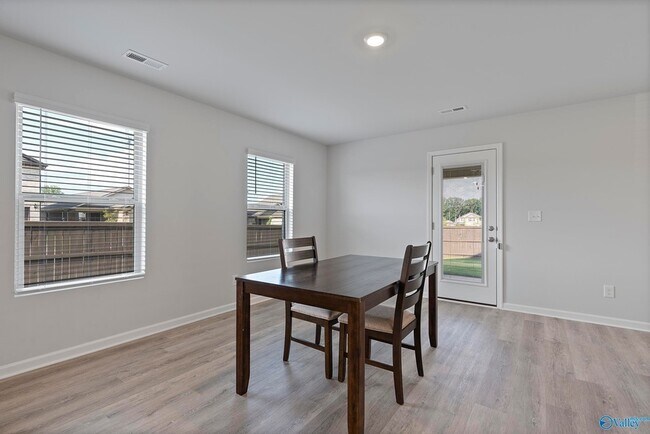 Foto del edificio - 27758 Whitechapel Ln