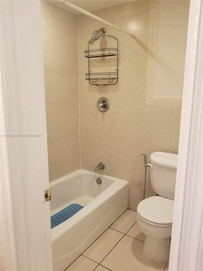 Building Photo - 8601 SW 68th Ct