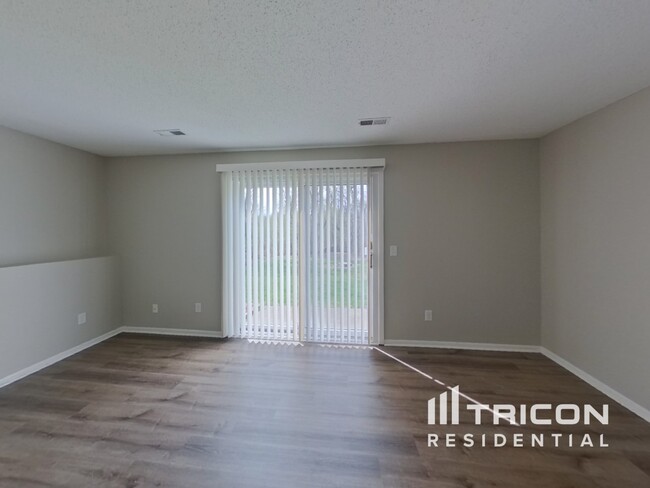 Foto del edificio - 1444 Willow Creek Ln