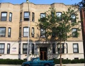 Building Photo - 1007 S Oakley Blvd