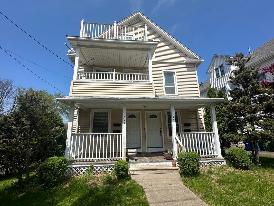Primary Photo - 251 Quinnipiac St