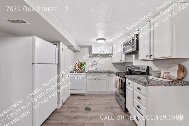 Foto del edificio - 7879 Oak St