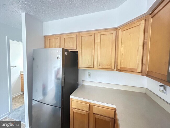 Building Photo - 18217 Leman Lake Dr