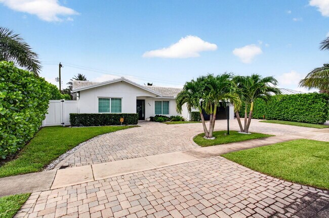 Foto del edificio - 998 SW 7th St