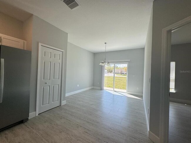 Foto del edificio - 726 Bobcat Ct