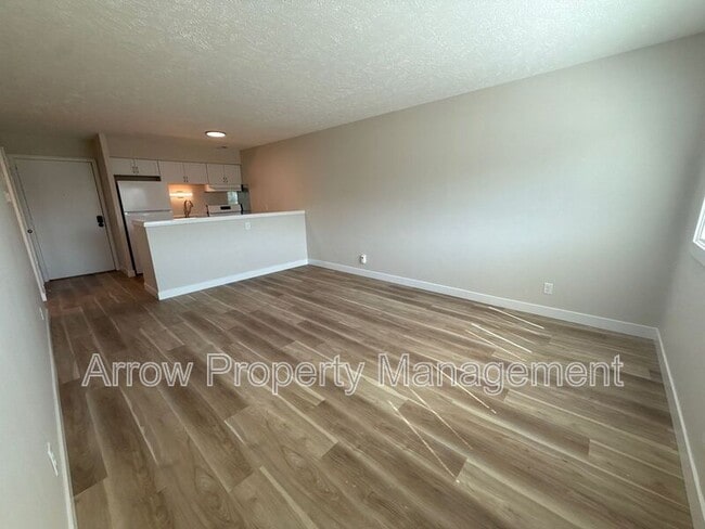 Building Photo - 5703 S 14th St