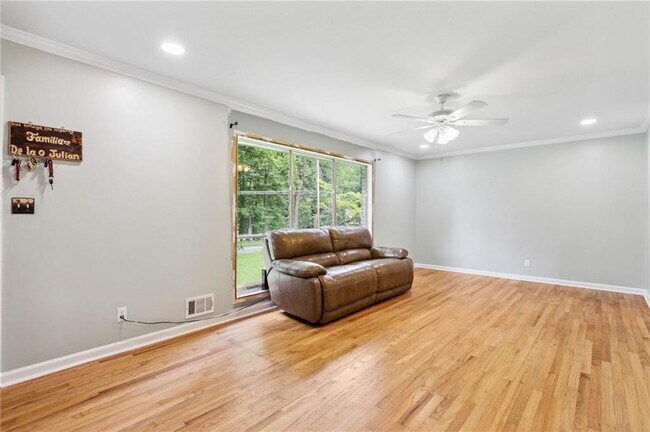 Foto del edificio - 2985 Dodson Dr