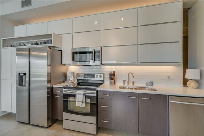 Foto del edificio - 2115 Yeaman Pl