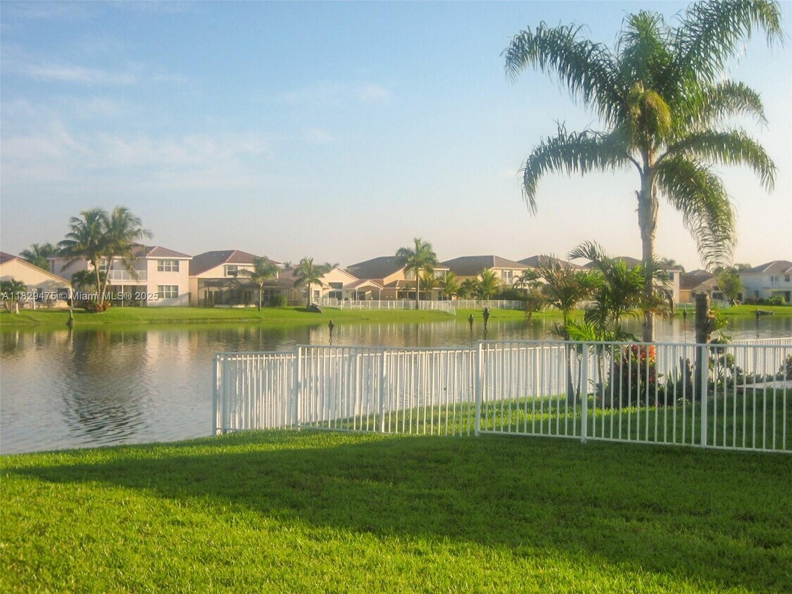 Foto del edificio - 17999 SW 35th St