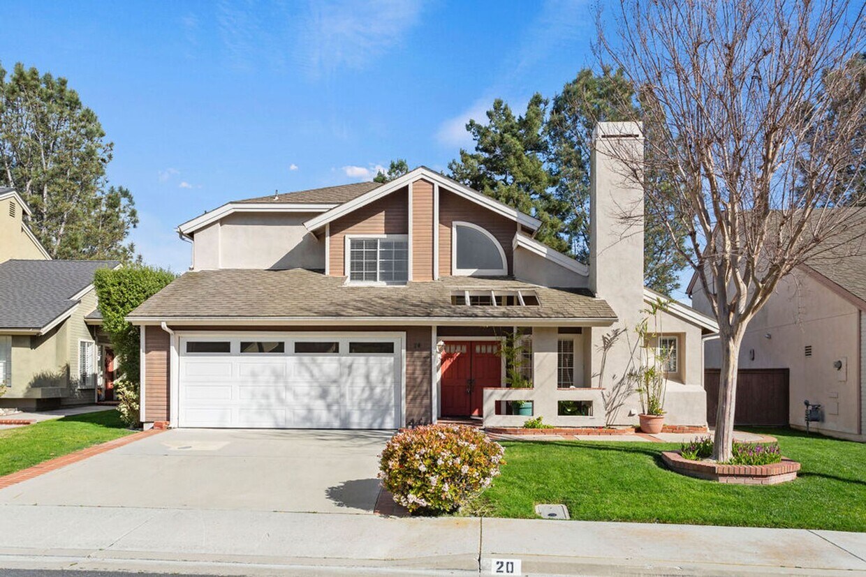 Primary Photo - Updated 3 Bedroom Detached Home in Glenwoo...
