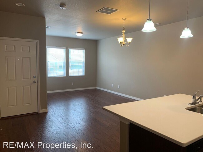 Building Photo - 2 br, 2.5 bath House - 8889 Meadow rose