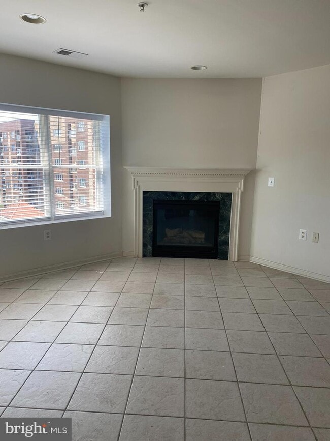 12246 Roundwood Rd Unit 601, Timonium, MD 21093 Room for Rent in